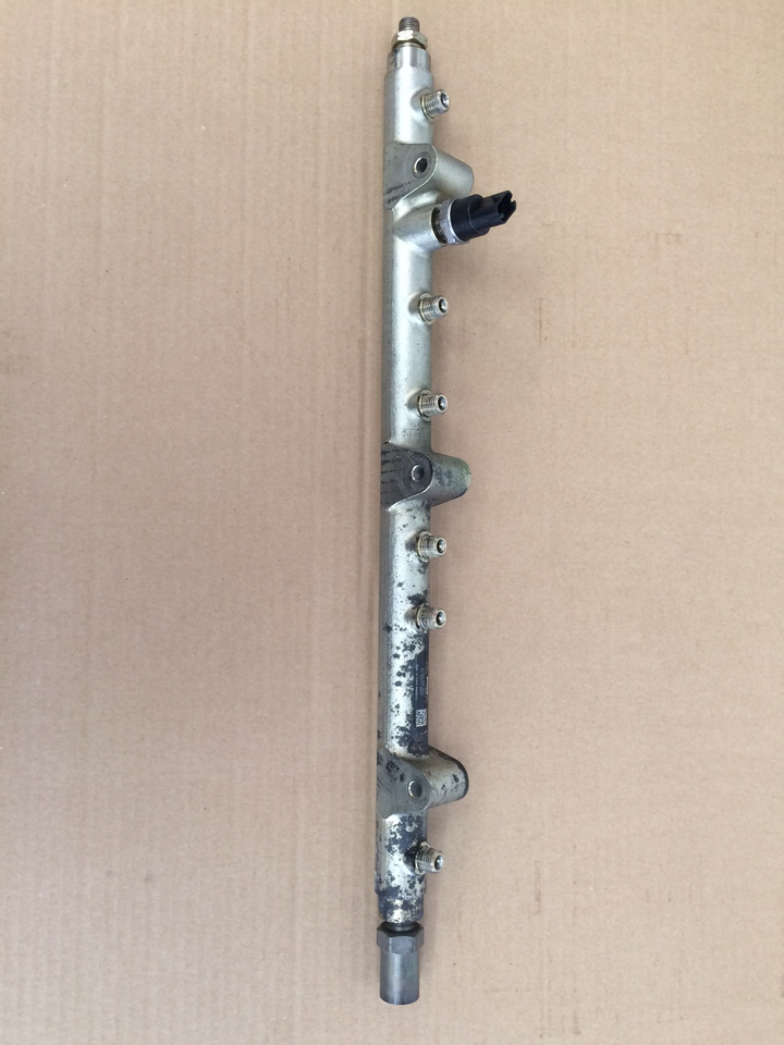 TUBO PRESSIONE COMMON RAIL MAN 51103116037 - Système de carburant: photos 1 TUBO PRESSIONE COMMON RAIL MAN 51103116037 - Système de carburant: photos 1