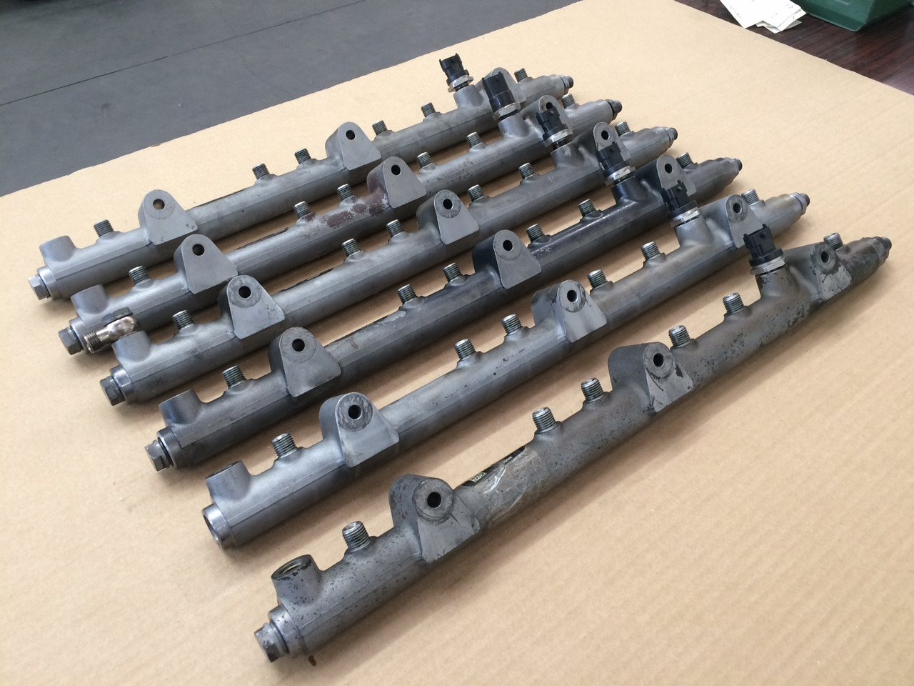 TUBO PRESSIONE COMMON RAIL MAN 51103116082 - Système de carburant: photos 4 TUBO PRESSIONE COMMON RAIL MAN 51103116082 - Système de carburant: photos 4