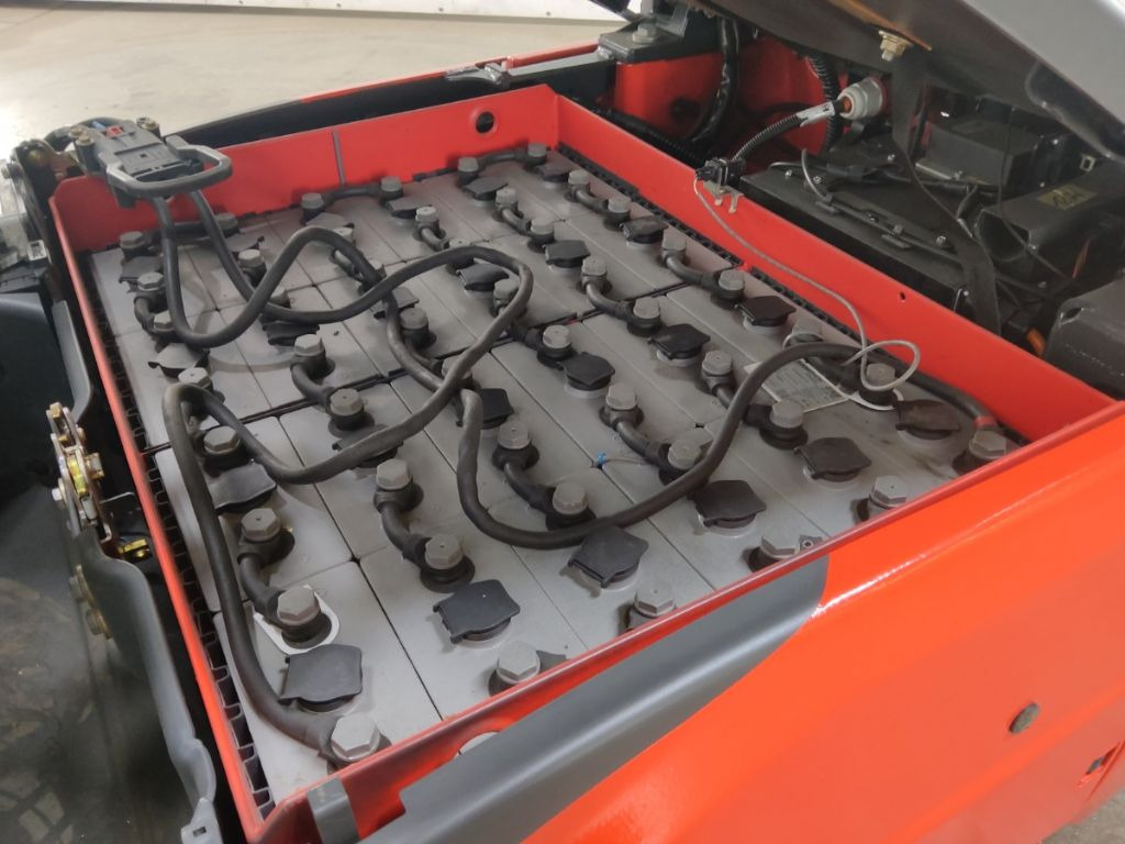 Linde E16-02 - Chariot élévateur électrique: photos 4 Linde E16-02 - Chariot élévateur électrique: photos 4