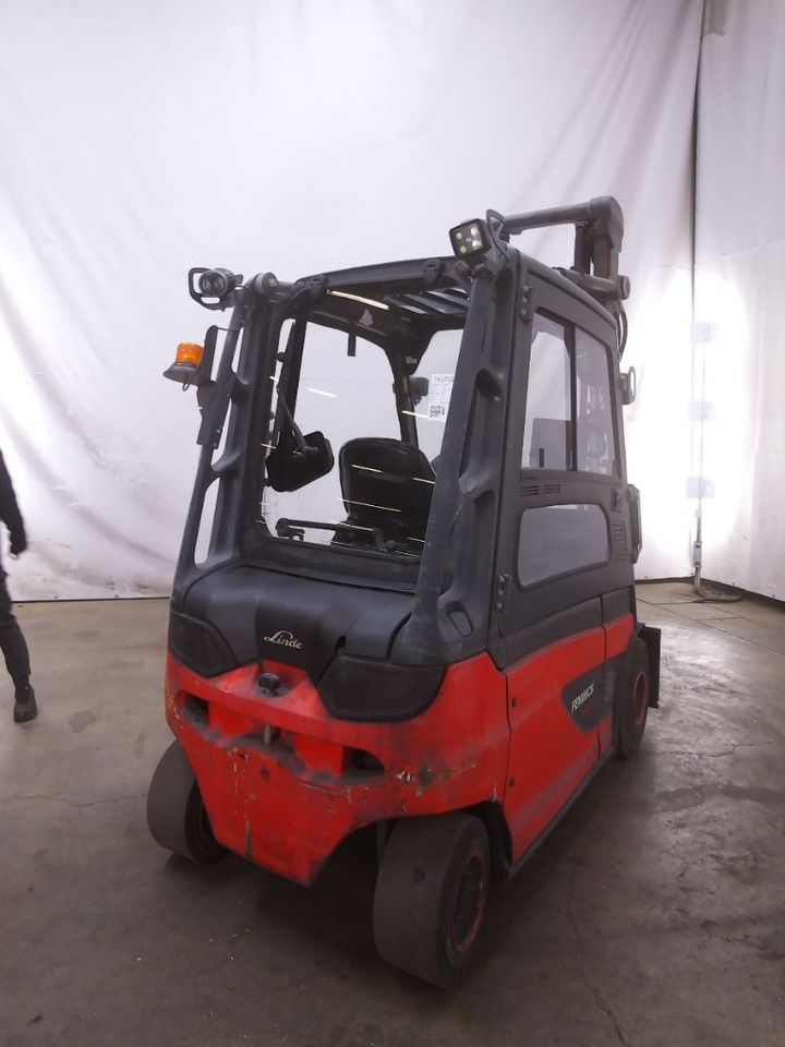 Linde E25L-01 - Chariot élévateur électrique: photos 2 Linde E25L-01 - Chariot élévateur électrique: photos 2