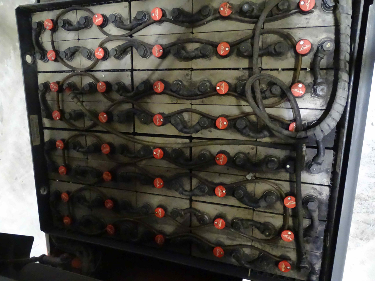 Linde E25L-01 - Chariot élévateur électrique: photos 4 Linde E25L-01 - Chariot élévateur électrique: photos 4