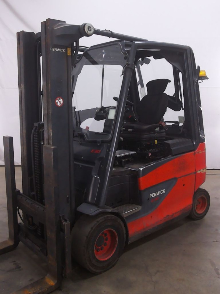 Linde E30HL-01/600 - Chariot élévateur électrique: photos 1 Linde E30HL-01/600 - Chariot élévateur électrique: photos 1