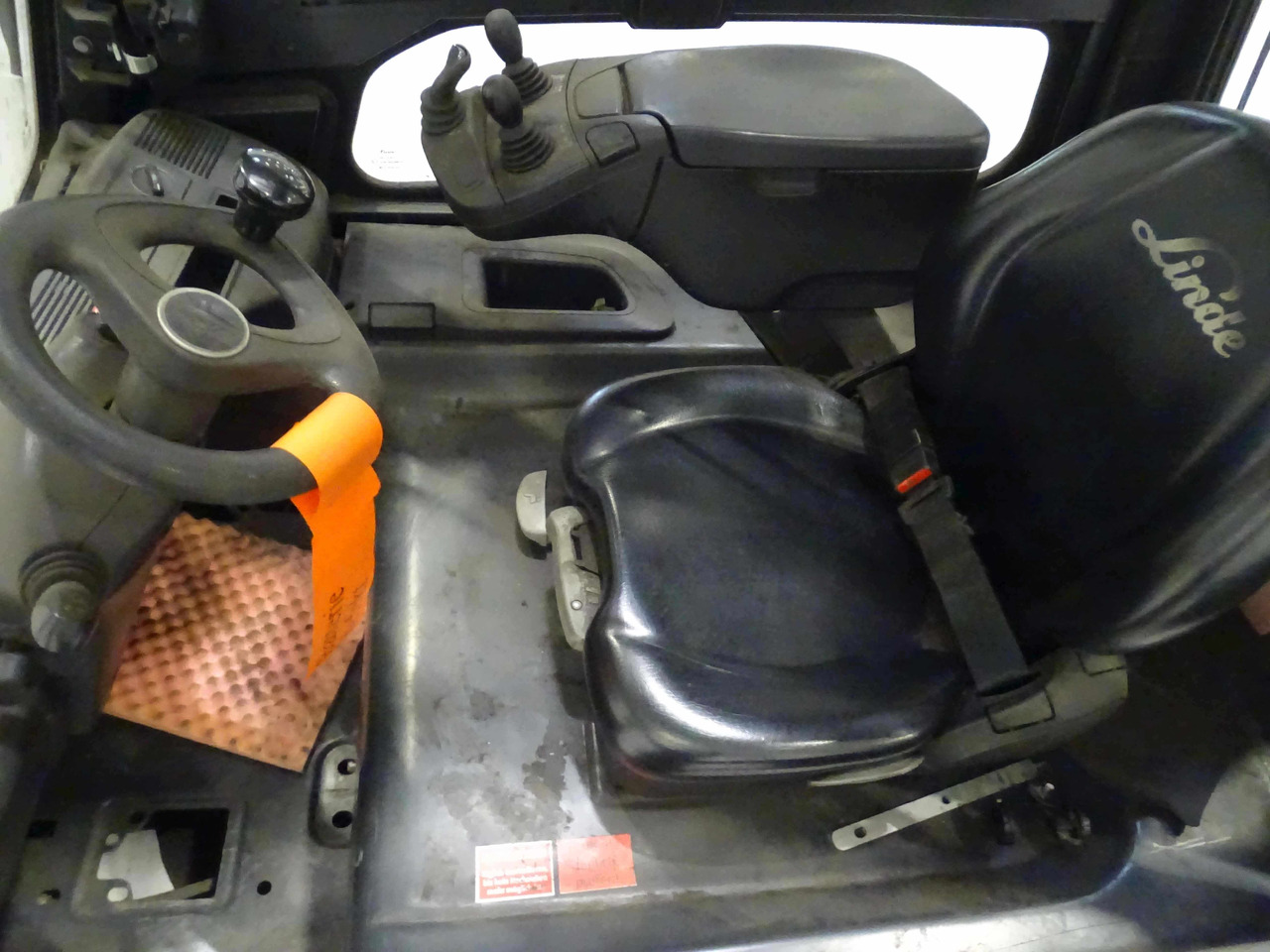 Linde E30HL-01/600 - Chariot élévateur électrique: photos 3 Linde E30HL-01/600 - Chariot élévateur électrique: photos 3