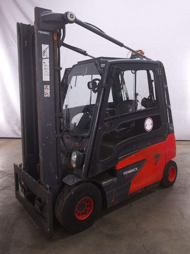 Linde E30L-01 - Chariot élévateur électrique: photos 1 Linde E30L-01 - Chariot élévateur électrique: photos 1