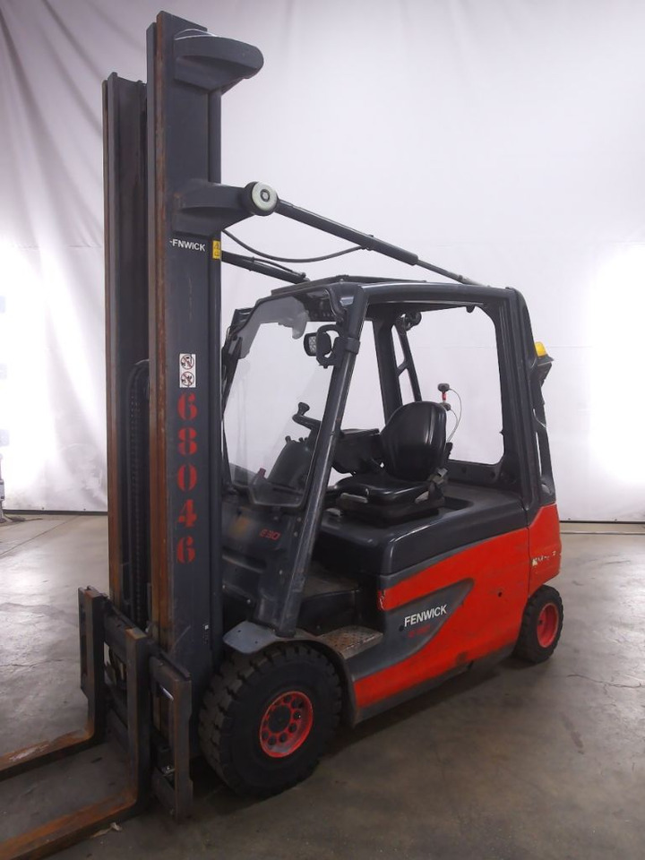 Linde E30L-01 - Chariot élévateur électrique: photos 1 Linde E30L-01 - Chariot élévateur électrique: photos 1