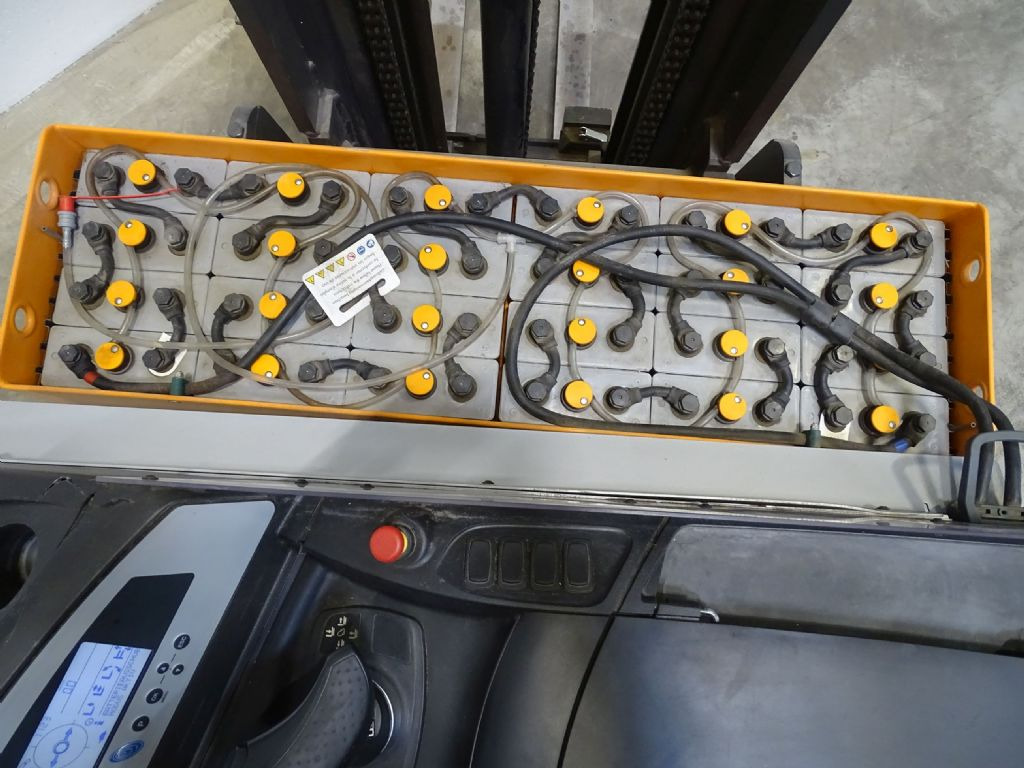 Still FM-X12 - Chariot à mât rétractable: photos 4 Still FM-X12 - Chariot à mât rétractable: photos 4