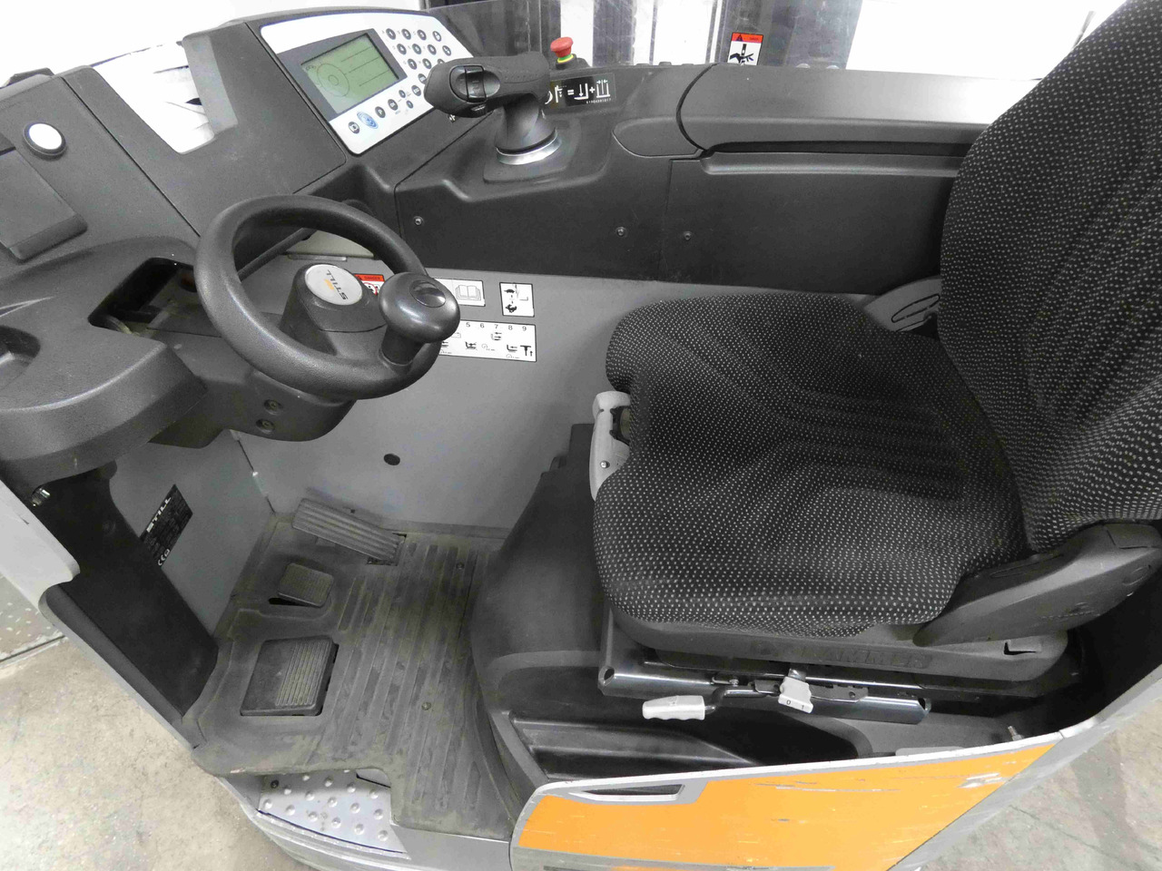 Still FM-X17 - Chariot à mât rétractable: photos 3 Still FM-X17 - Chariot à mât rétractable: photos 3