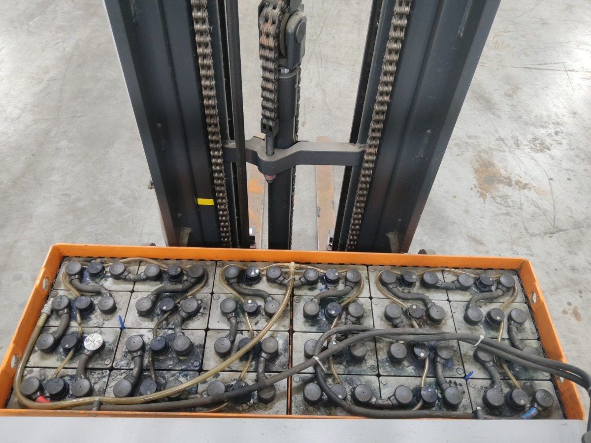 Still FM-X17 - Chariot à mât rétractable: photos 4 Still FM-X17 - Chariot à mât rétractable: photos 4