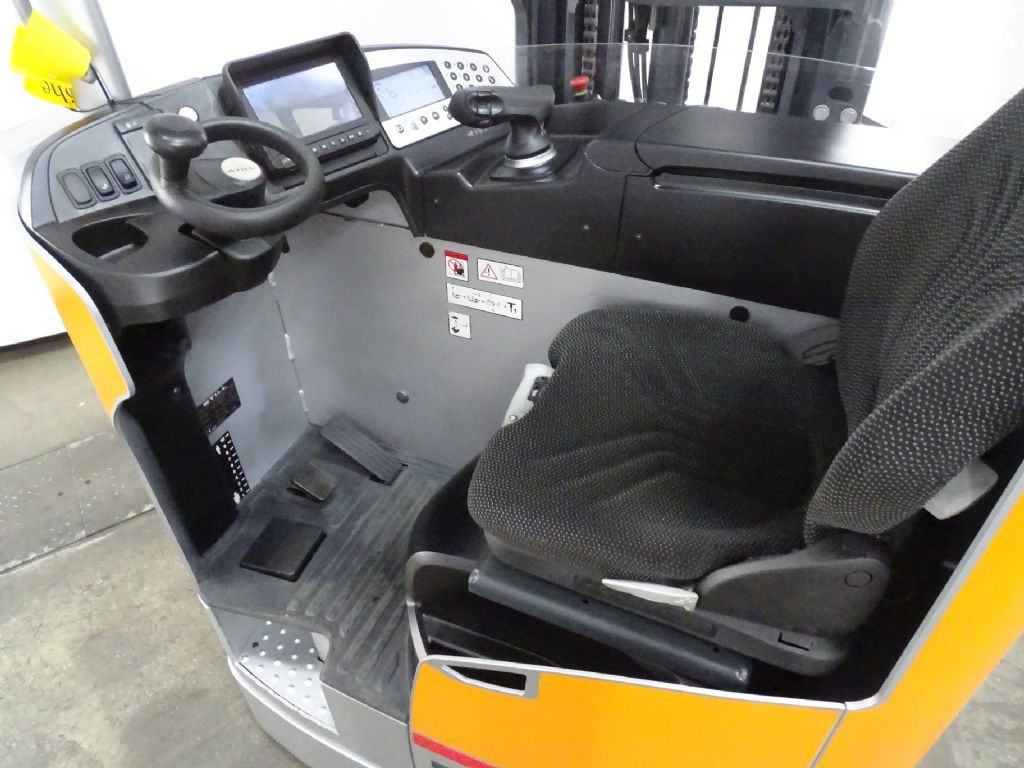 Still FM-X25 - Chariot à mât rétractable: photos 3 Still FM-X25 - Chariot à mât rétractable: photos 3