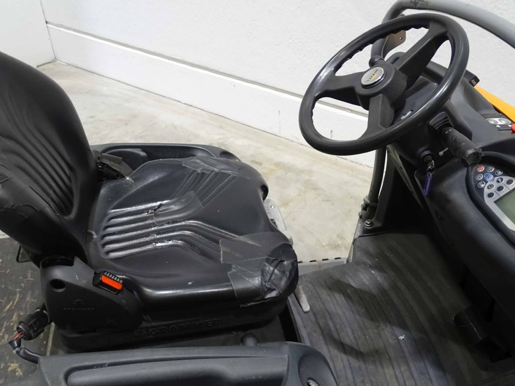 Still LTX80 - Chariot tracteur: photos 3 Still LTX80 - Chariot tracteur: photos 3