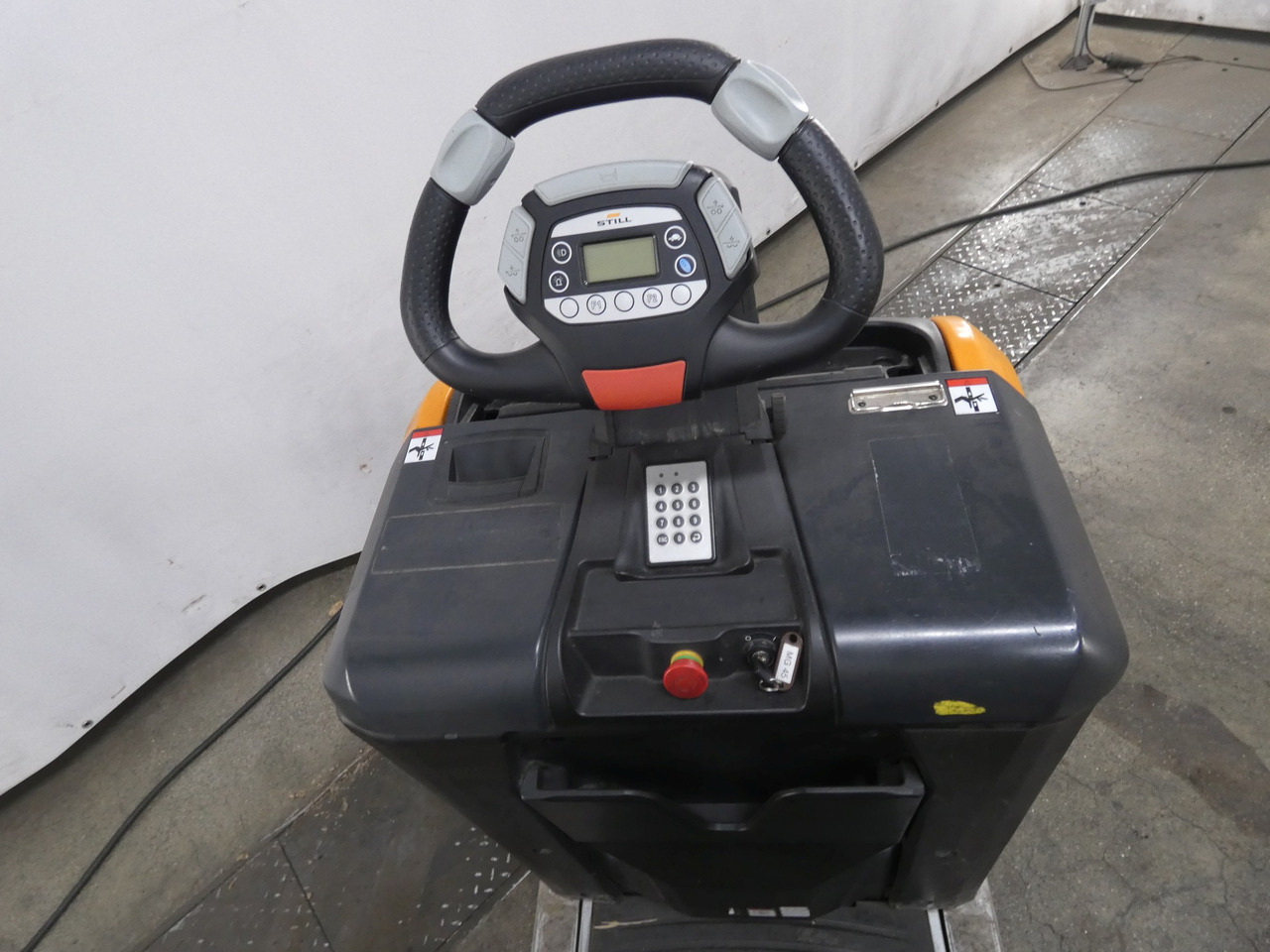 Still OPX25PLUS/520MM/2380 - Préparateur de commandes: photos 3 Still OPX25PLUS/520MM/2380 - Préparateur de commandes: photos 3