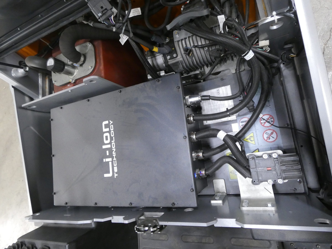 Still RCE20P/LIION - Chariot élévateur électrique: photos 4 Still RCE20P/LIION - Chariot élévateur électrique: photos 4