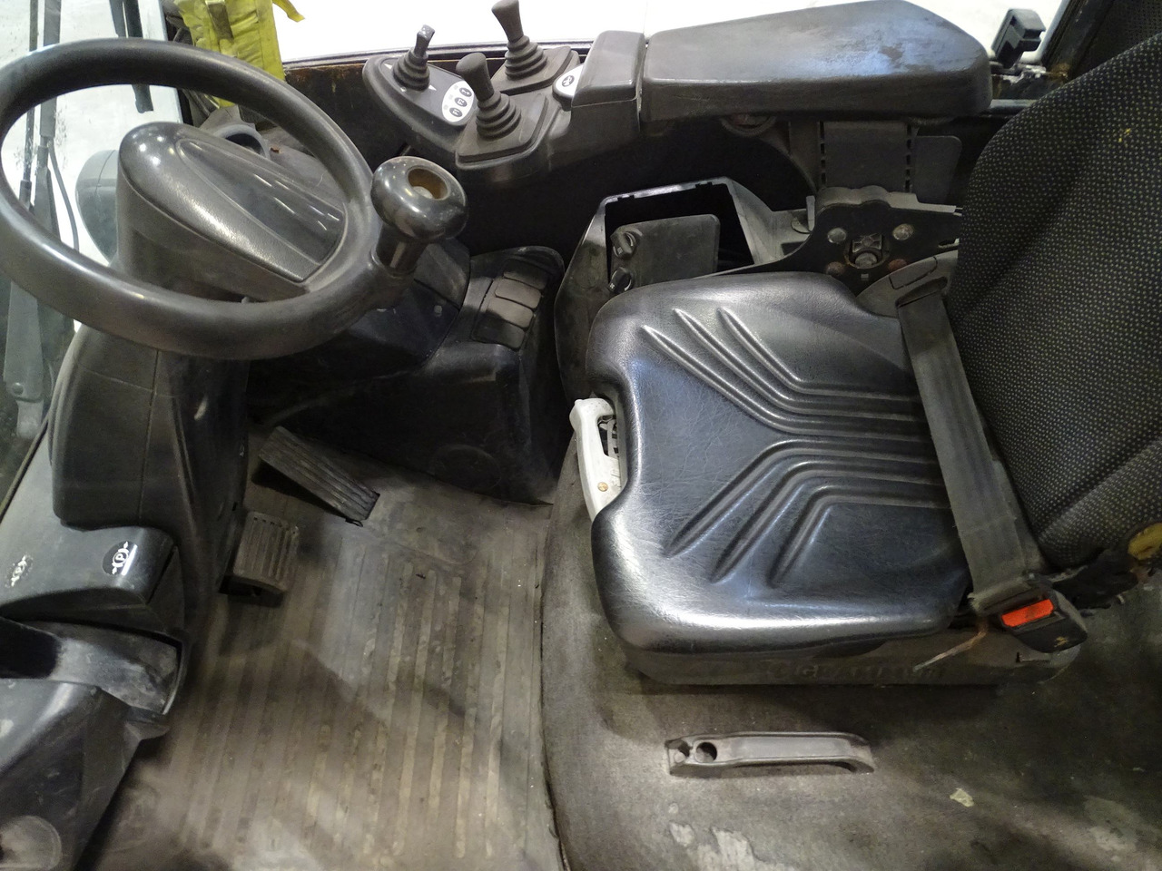 Still RX70-35 - Chariot élévateur diesel: photos 3 Still RX70-35 - Chariot élévateur diesel: photos 3