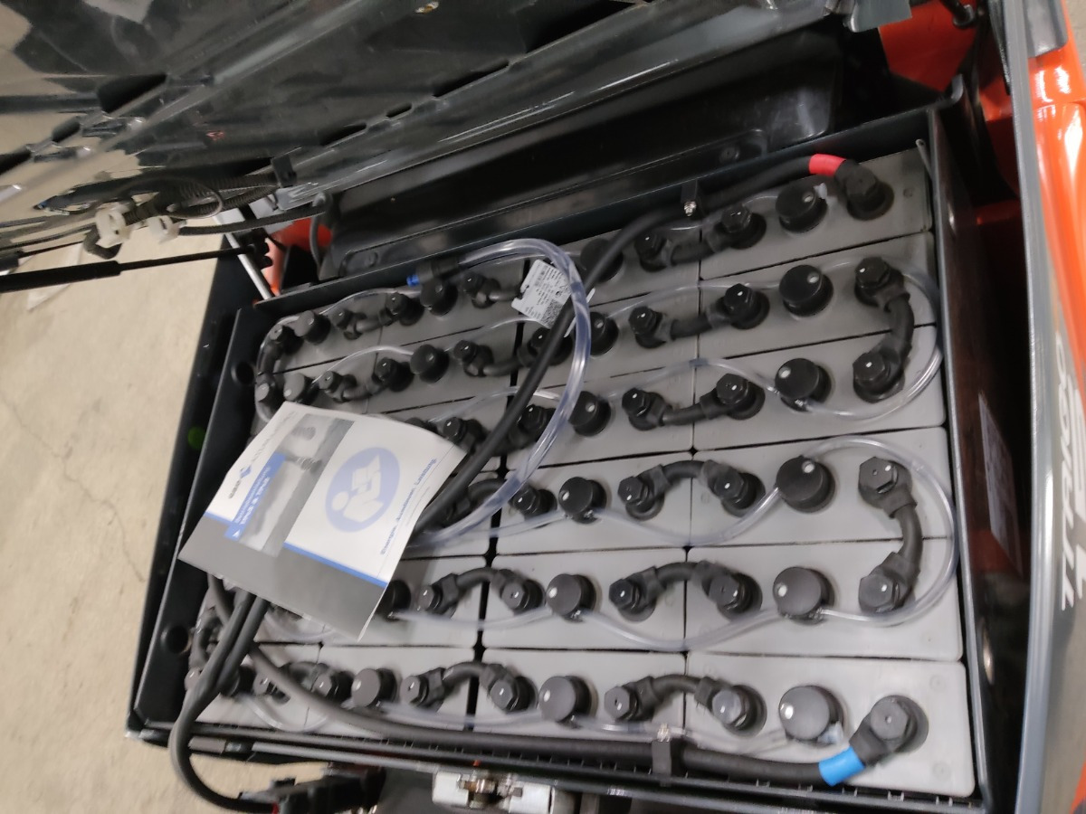 Toyota 8FBE15T - Chariot élévateur électrique: photos 4 Toyota 8FBE15T - Chariot élévateur électrique: photos 4