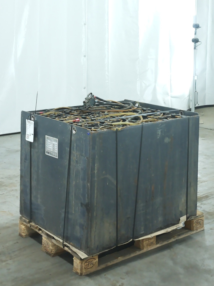 Weitere 80V775AH - Accumulateur pour Matériel de manutention: photos 1 Weitere 80V775AH - Accumulateur pour Matériel de manutention: photos 1