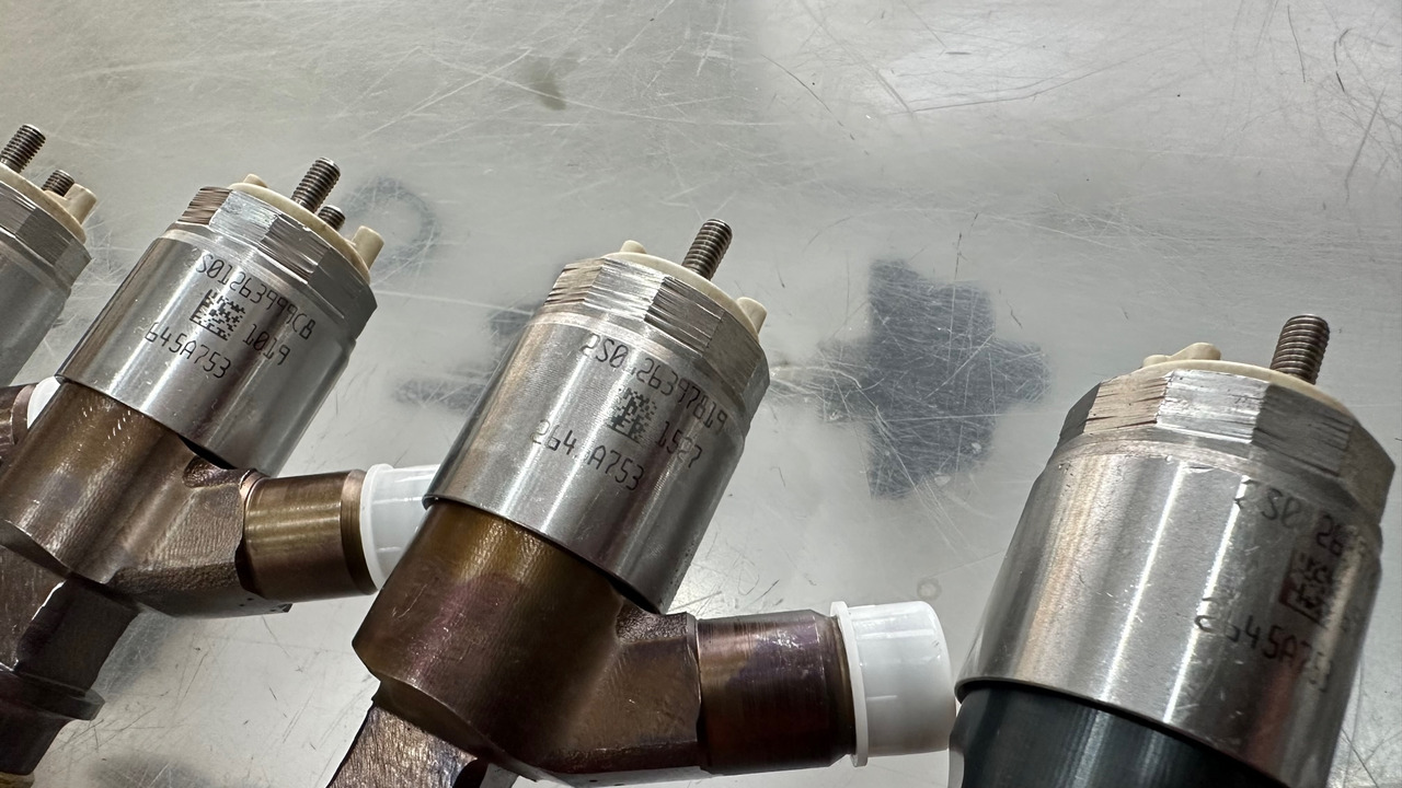 CATERPILLAR Injector 2645A753 - Injecteur pour Engins de chantier: photos 5 CATERPILLAR Injector 2645A753 - Injecteur pour Engins de chantier: photos 5