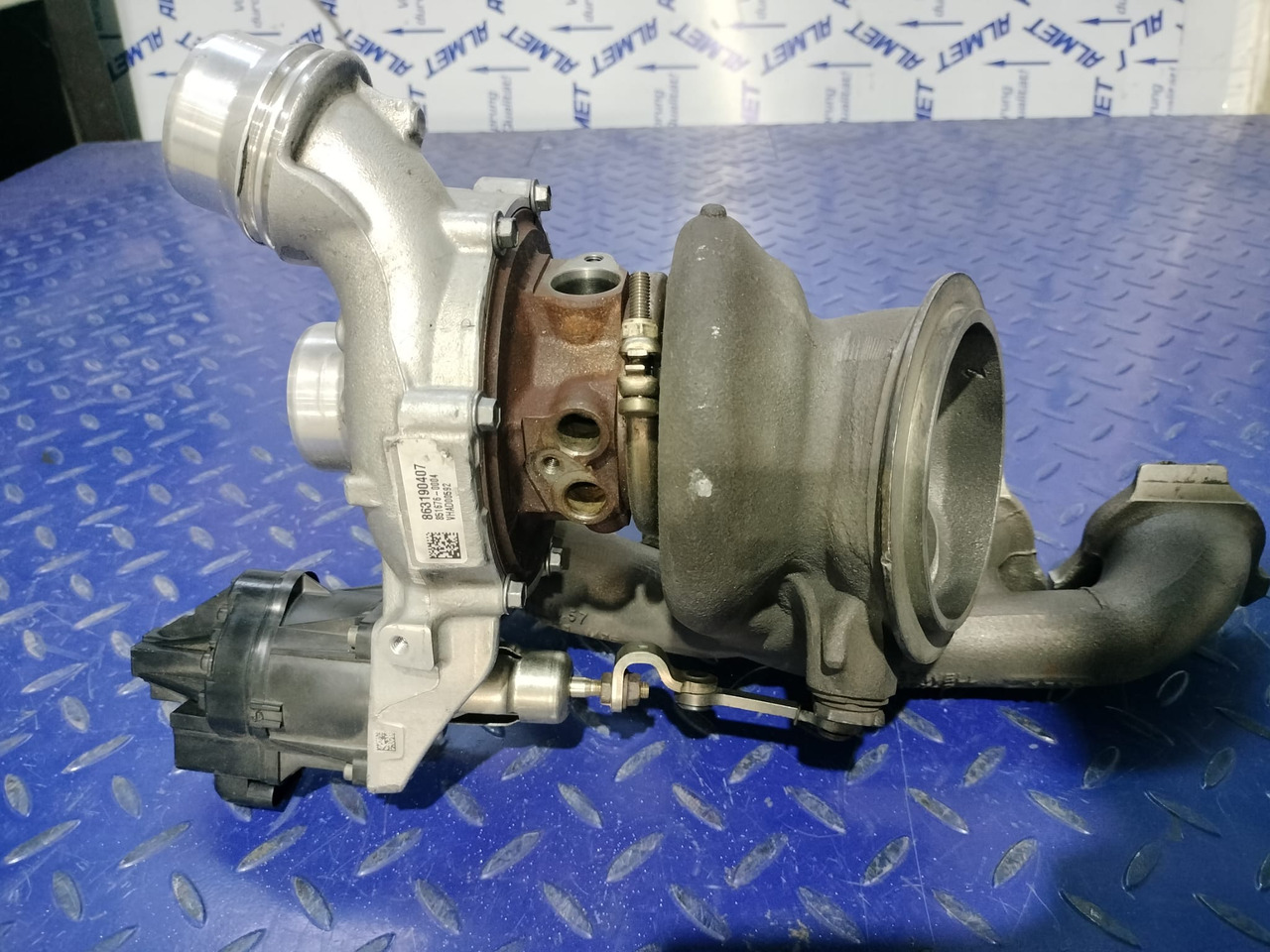 GARRETT 851676 BMW Turbocharger - Turbocompresseur pour Camion: photos 1 GARRETT 851676 BMW Turbocharger - Turbocompresseur pour Camion: photos 1