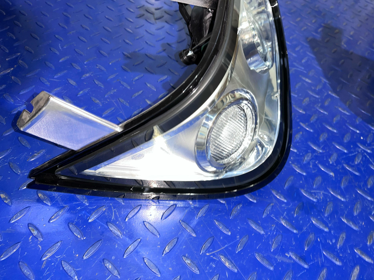 HELLA Headlight Set 1KE996 600-05 / 06 - Feu avant: photos 3 HELLA Headlight Set 1KE996 600-05 / 06 - Feu avant: photos 3