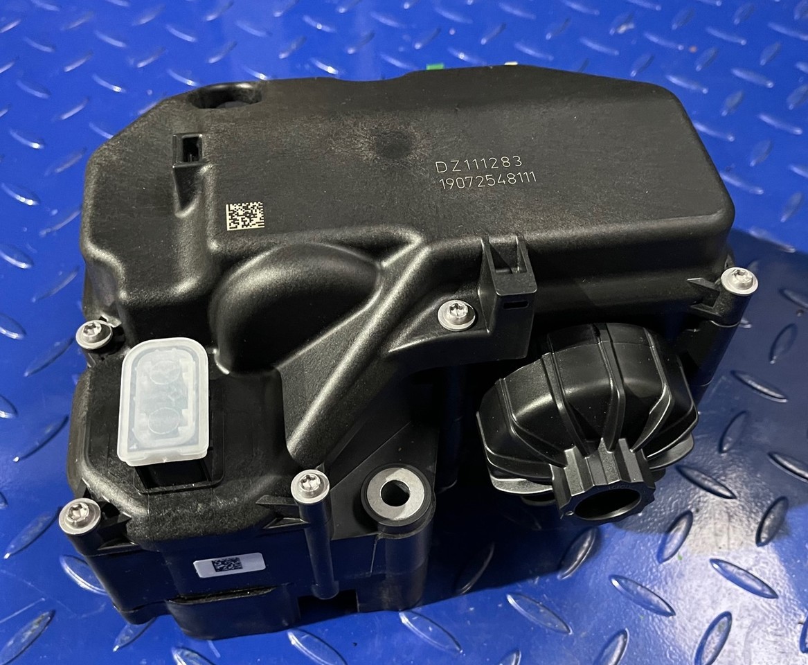 John Deere 8400 Harvester SCR Pump DZ111283 - Système d'échappement pour Matériel de récolte: photos 1 John Deere 8400 Harvester SCR Pump DZ111283 - Système d'échappement pour Matériel de récolte: photos 1