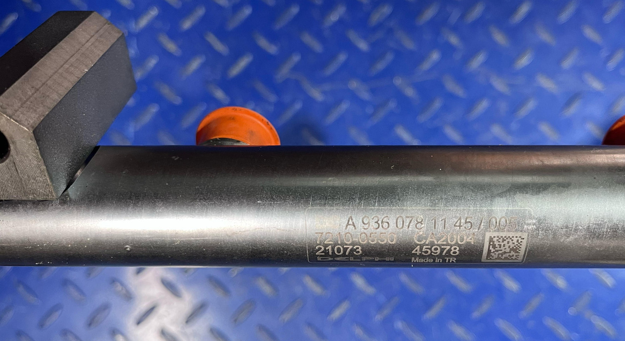 Mercedes Common Rail Pipe A9360780845 - Système de carburant: photos 5 Mercedes Common Rail Pipe A9360780845 - Système de carburant: photos 5