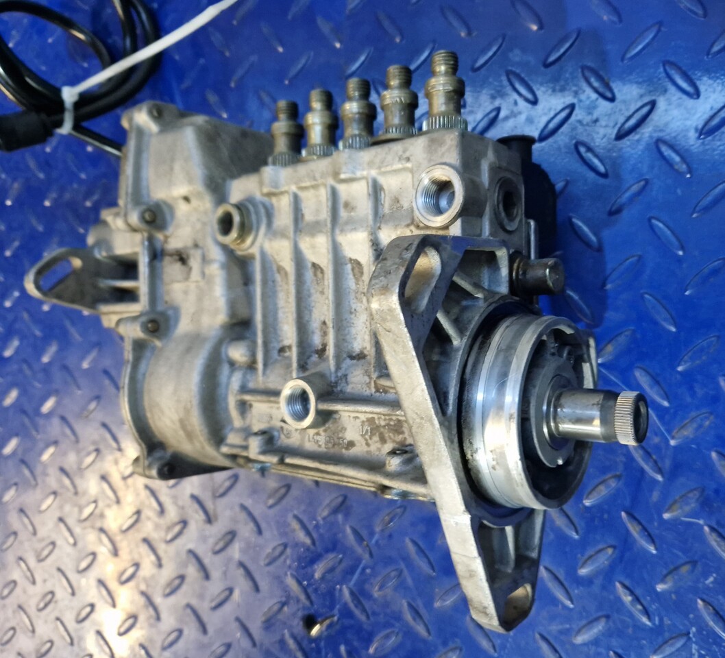 BOSCH INJECTION PUMP 0400195001 - Pièces de rechange pour Autre matériel: photos 4 BOSCH INJECTION PUMP 0400195001 - Pièces de rechange pour Autre matériel: photos 4