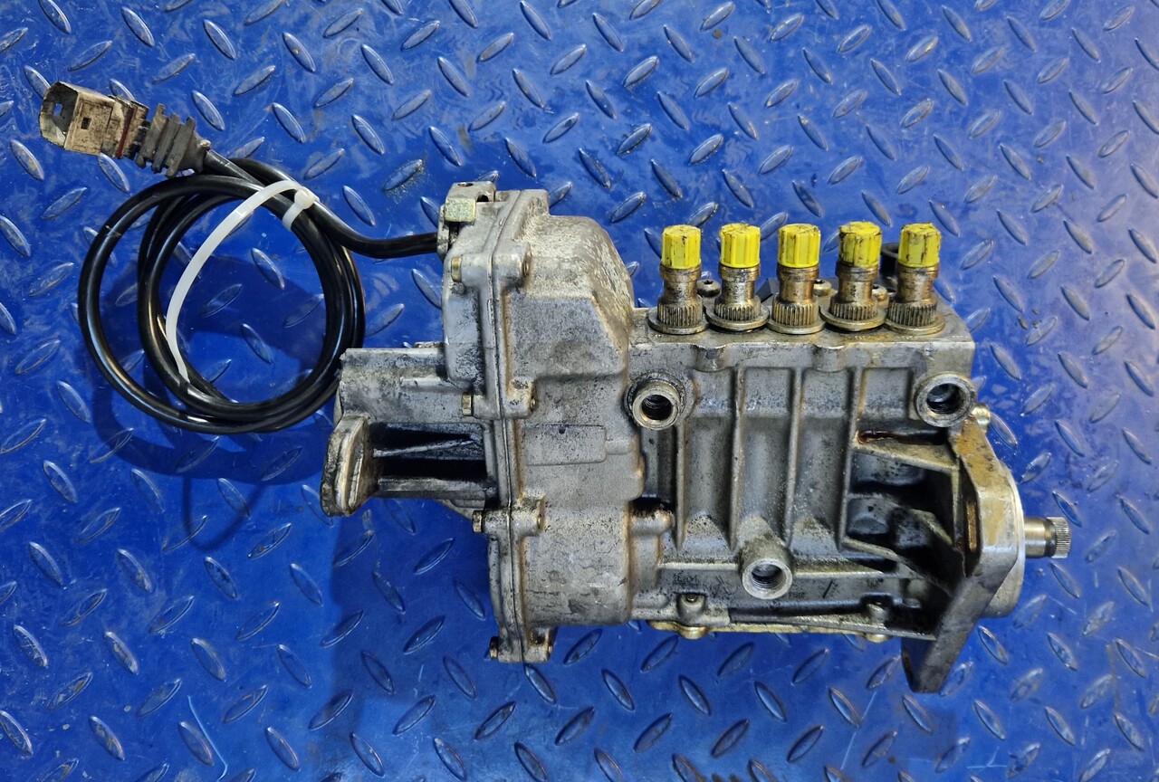 BOSCH INJECTION PUMP 0400195004 - Pièces de rechange pour Autre matériel: photos 2 BOSCH INJECTION PUMP 0400195004 - Pièces de rechange pour Autre matériel: photos 2