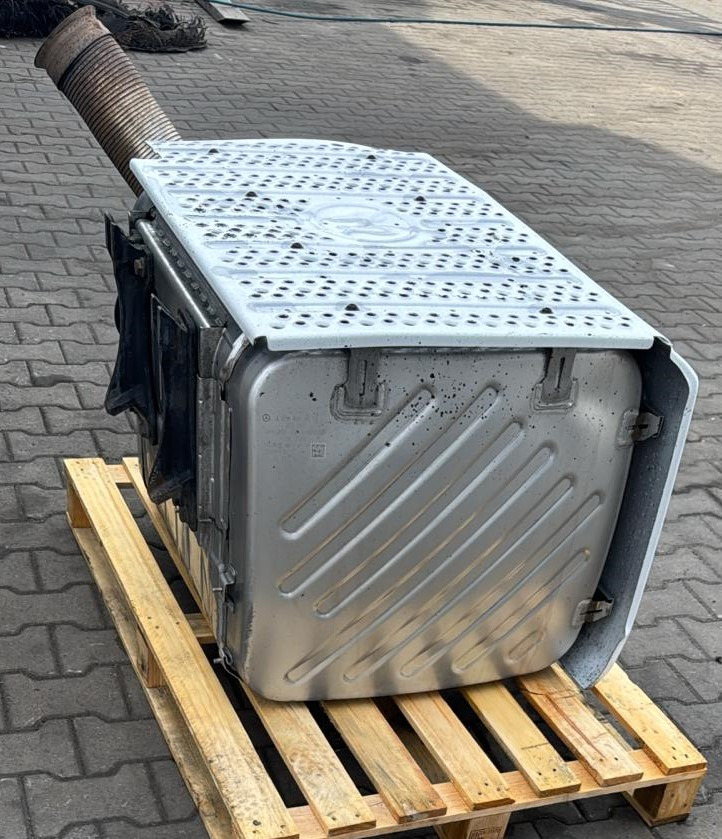 Mercedes Exhaust Euro 5 EEW OM471 12.8L A0054904512 - Pièces de rechange: photos 4 Mercedes Exhaust Euro 5 EEW OM471 12.8L A0054904512 - Pièces de rechange: photos 4