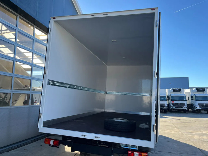 Camion fourgon neuf Mercedes-Benz Accelo 915 4x2 Closed Cargo Truck: photos 11