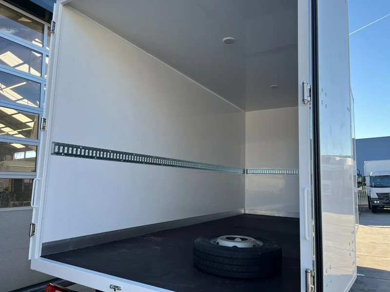 Camion fourgon neuf Mercedes-Benz Accelo 915 4x2 Closed Cargo Truck: photos 12