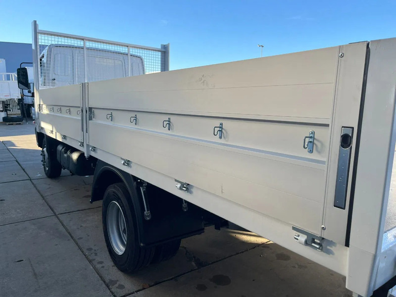 Crédit-bail de Mercedes-Benz Accelo 915 4x2 Flatbed with dropsides Mercedes-Benz Accelo 915 4x2 Flatbed with dropsides: photos 14