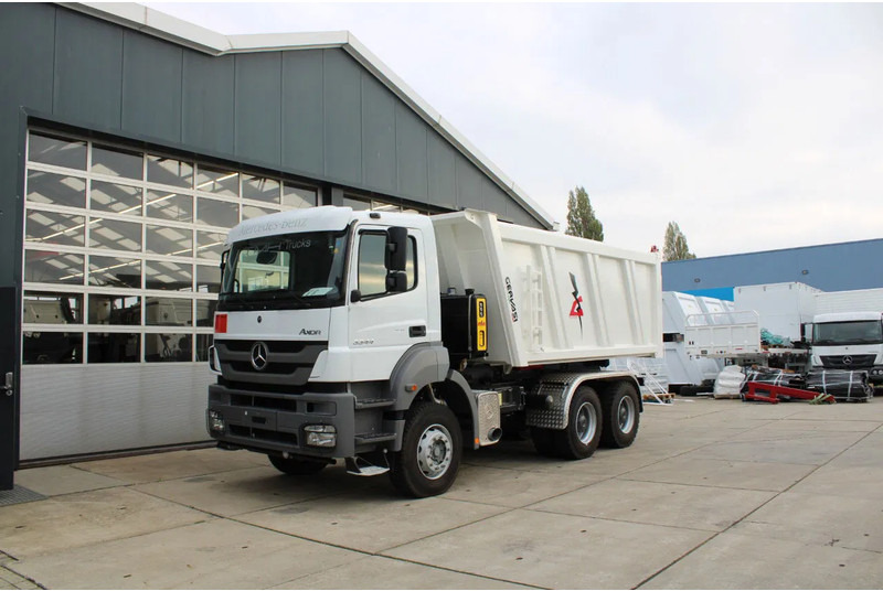 Mercedes-Benz Axor 3344 K 6x4 Tipper Truck - Camion benne: photos 2 Mercedes-Benz Axor 3344 K 6x4 Tipper Truck - Camion benne: photos 2