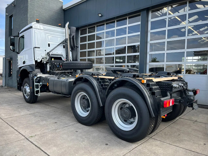 Mercedes-Benz Arocs 4058 AS 6x6 Tractor Head 180T Push Pull EURO-5 - Tracteur routier: photos 3 Mercedes-Benz Arocs 4058 AS 6x6 Tractor Head 180T Push Pull EURO-5 - Tracteur routier: photos 3