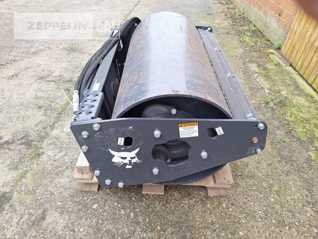 Bobcat Vibrationswalze 48 - Compacteur: photos 3 Bobcat Vibrationswalze 48 - Compacteur: photos 3