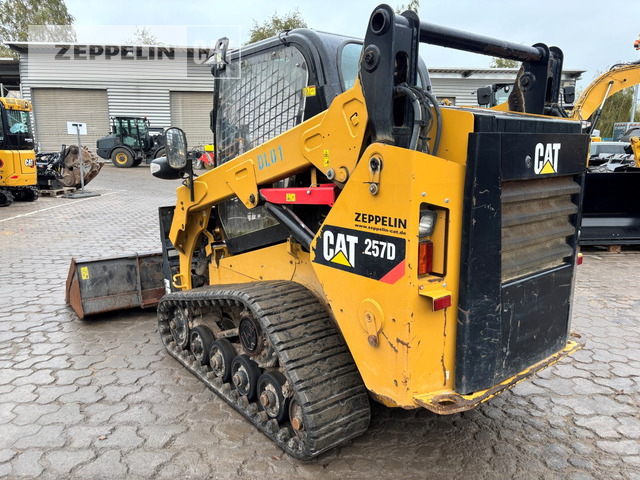 Cat 257D - Mini chargeuse: photos 4 Cat 257D - Mini chargeuse: photos 4