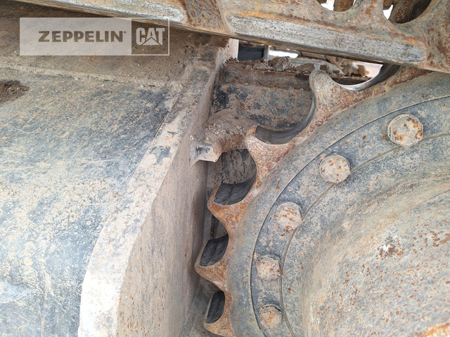 Pelle sur chenille Cat 330-07: photos 17