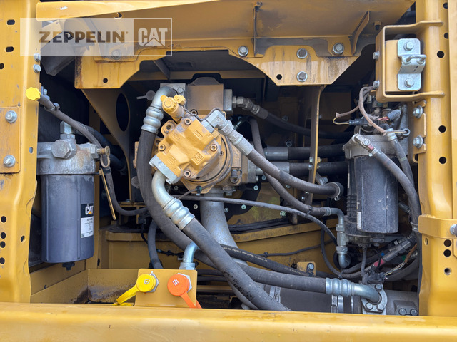 Pelle sur chenille Cat 336-07C: photos 18