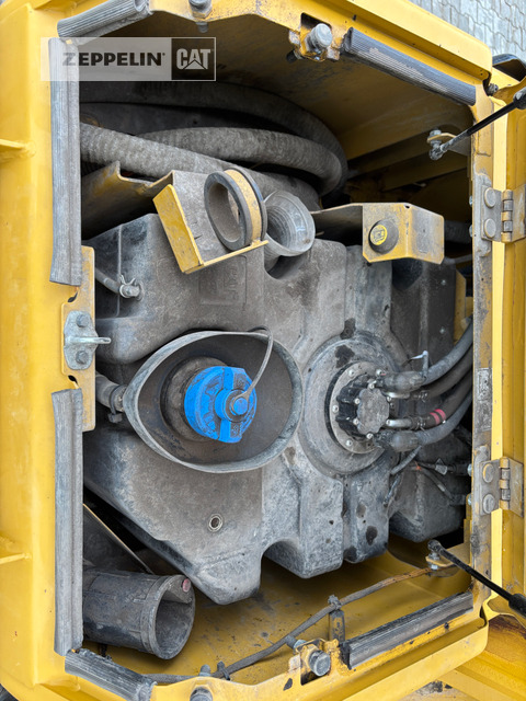 Pelle sur chenille Cat 336-07C: photos 20