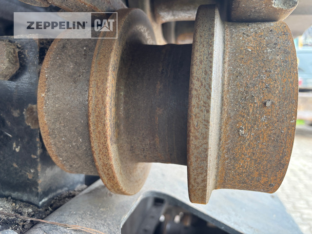 Pelle sur chenille Cat 336-07C: photos 37