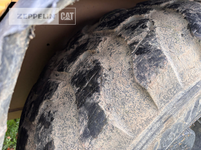 Chargeuse sur pneus Cat 908H: photos 11 Chargeuse sur pneus Cat 908H: photos 11
