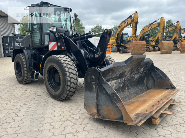 Cat 910-14A - Chargeuse sur pneus: photos 3 Cat 910-14A - Chargeuse sur pneus: photos 3