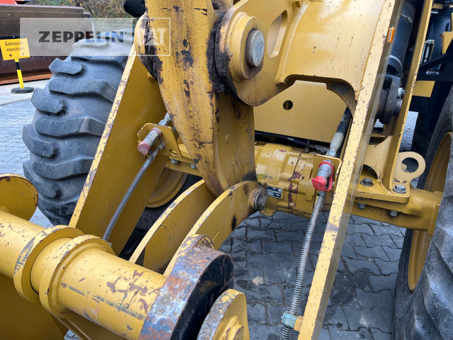 Chargeuse sur pneus Cat 918M: photos 16