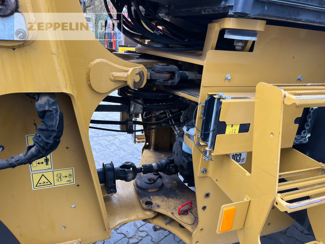 Chargeuse sur pneus Cat 918M: photos 10