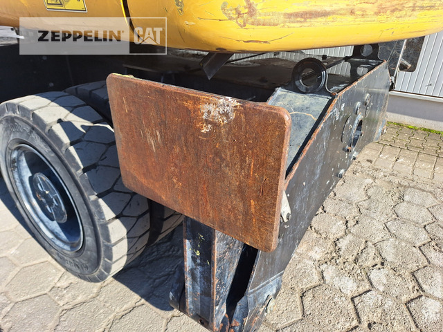 Pelle de manutention Cat MH3026-06C: photos 11