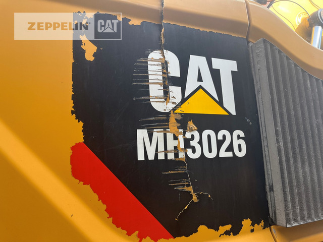 Pelle de manutention Cat MH3026-06C: photos 16