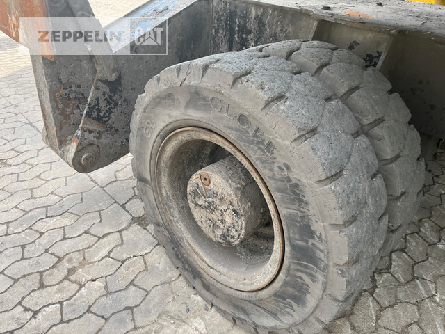 Pelle de manutention Cat MH3026-06C: photos 14