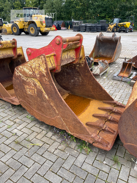 Cat Primärprodukte Kompo - Godet pour pelle: photos 1 Cat Primärprodukte Kompo - Godet pour pelle: photos 1