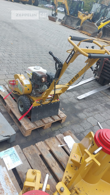 Sonstiges Baumstumpffräse RG13 - Dessoucheuse: photos 3 Sonstiges Baumstumpffräse RG13 - Dessoucheuse: photos 3