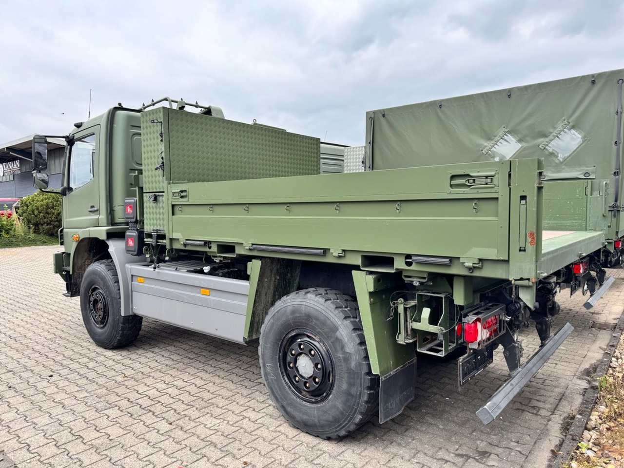 Mercedes-Benz 1018 Atego 4x4 Allrad Camper Expedition - Camion porte-conteneur/ Caisse mobile: photos 3 Mercedes-Benz 1018 Atego 4x4 Allrad Camper Expedition - Camion porte-conteneur/ Caisse mobile: photos 3