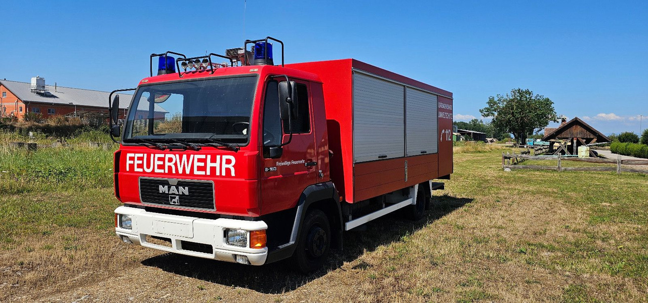 MAN 8.163 L2000 Feuerwehr GW G - Camion de pompier: photos 2 MAN 8.163 L2000 Feuerwehr GW G - Camion de pompier: photos 2