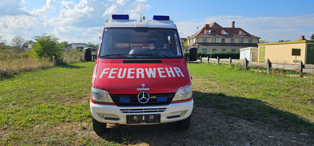 Mercedes-Benz Allrad Sprinter 416 Feuerwehr 4x4 VAN - Véhicule utilitaire: photos 2 Mercedes-Benz Allrad Sprinter 416 Feuerwehr 4x4 VAN - Véhicule utilitaire: photos 2